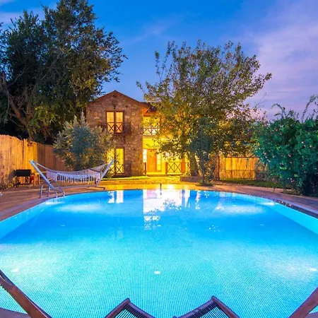 Βίλα Kinali Sleeps 10 With Pool Air Con And Wifi Kinali (Aegean)