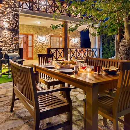 Kinali Sleeps 10 With Pool Air Con And Wifi * Kinali (Aegean)